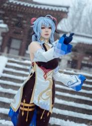 [Cosplay] 虎森森 原神 甘雨 雪景