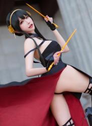 [Cosplay] Plant Lily 花リリ – Yor Forger