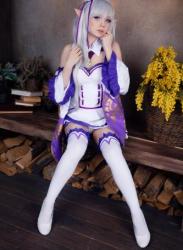[Caticornplay] Emilia