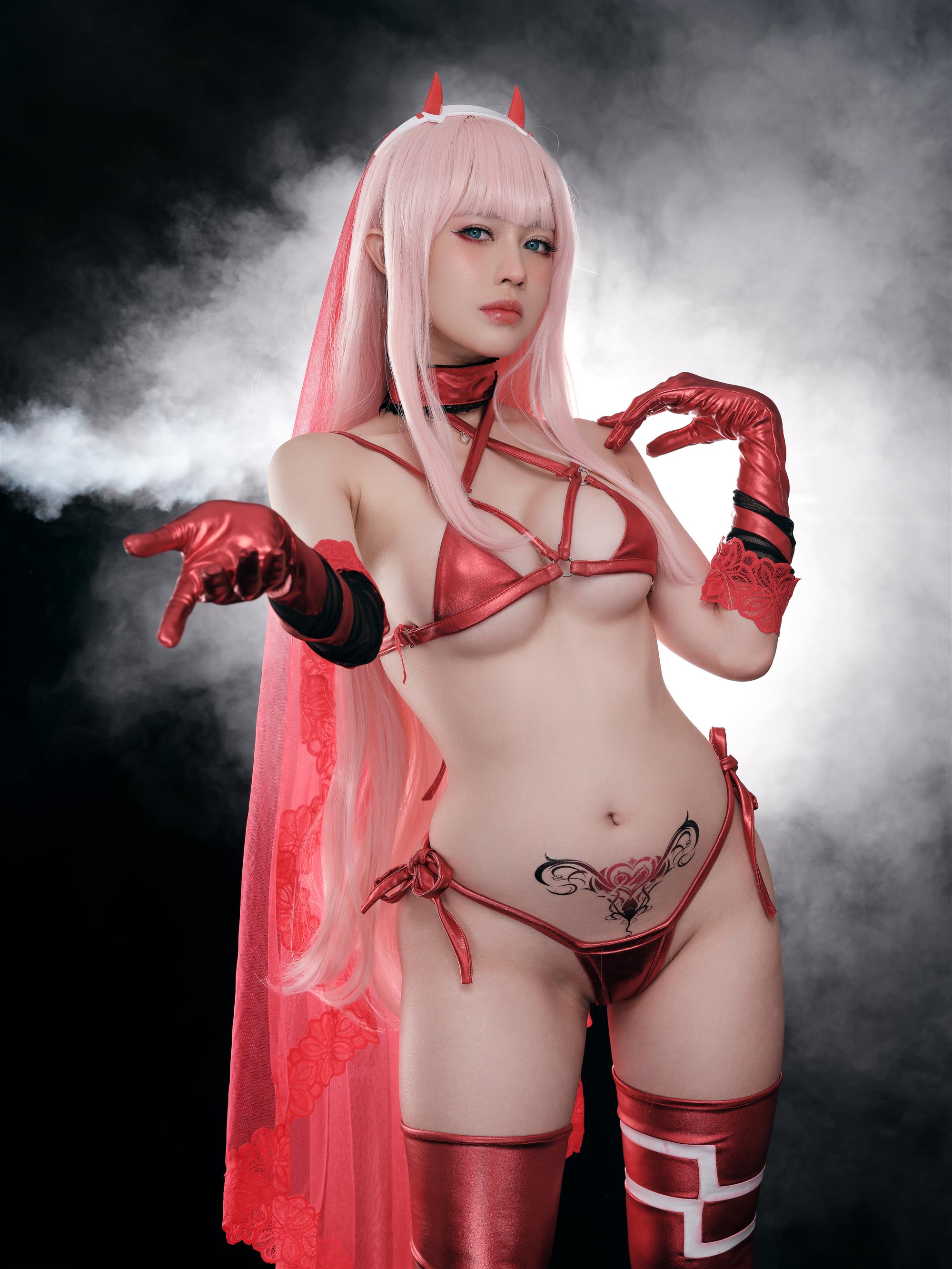Cosplay PingPing Zero Two